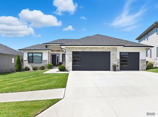 2708 N 186th St, Elkhorn, NE 68022
