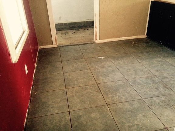 4th image of 741 Peake St