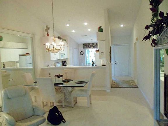 4th image of 9601 Castle Point Dr Unit 822