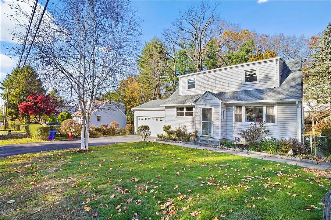 21 Virginia Avenue photo 1