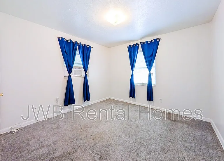 5432 Alpha Ave — Photo 7