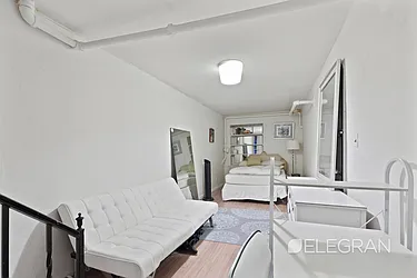 Rented by (Legacy) Elegran