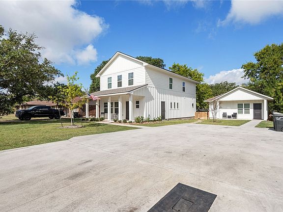 3rd image of 1311 Leacrest Dr
