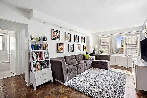 Sold by Stribling | media 15