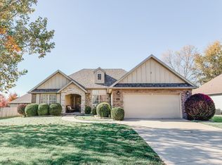 5511 N 10th Avenue, Ozark, MO 65721