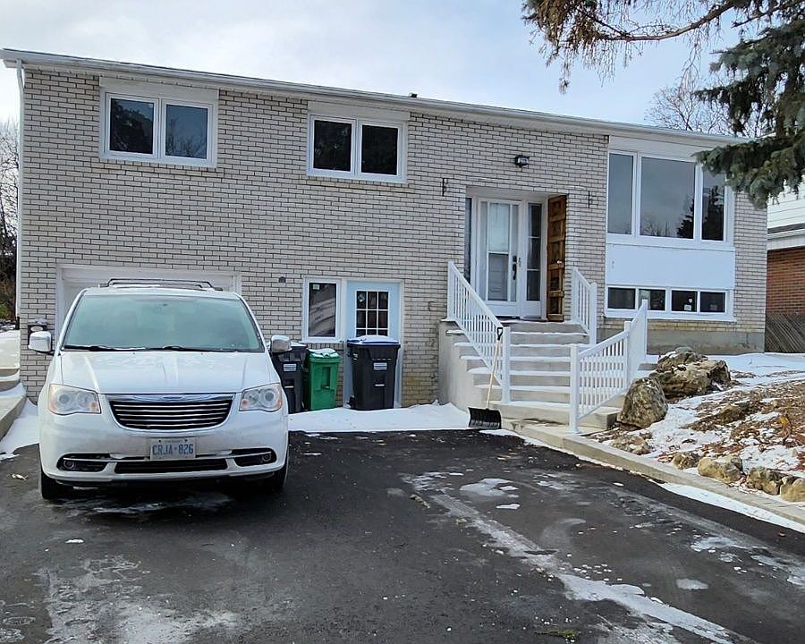 1st image of 219 McMurchy Ave S