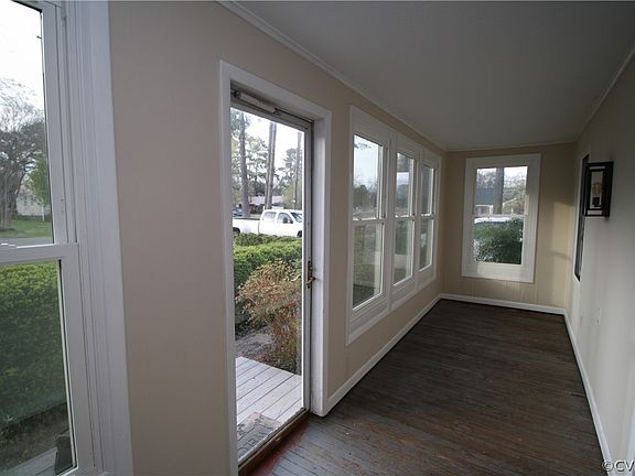3rd image of 8269 Carneal Ln