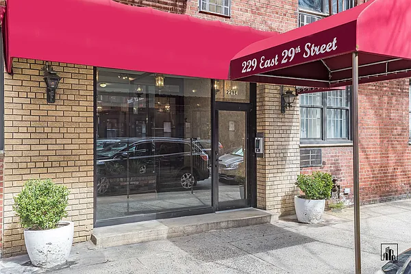 Rented by Barkoff Residential  | media 16