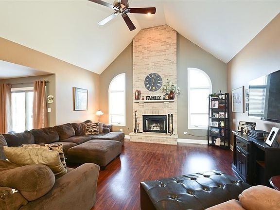3rd image of 8670 W 91st Pl