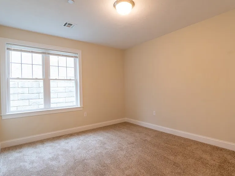 80 N Meadows Rd #105 — Photo 3