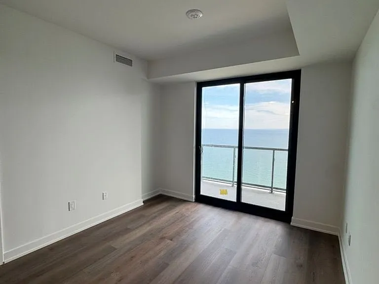 2075 Lakeshore Rd #2105 — Photo 11