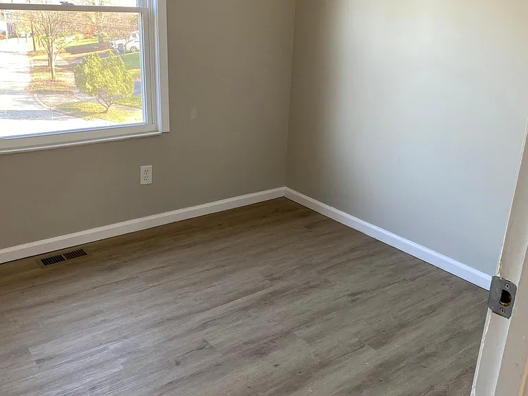 2506 Meadowmar Ln — Photo 16