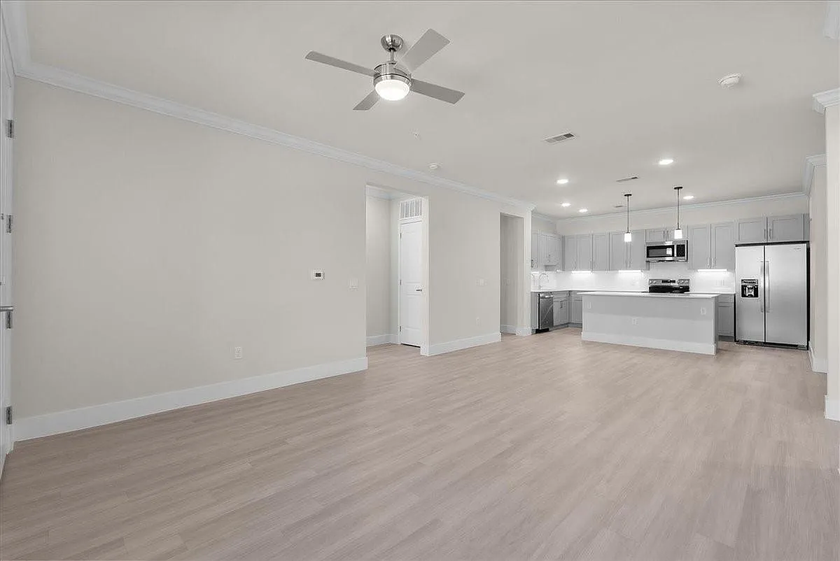 Building Photo - 540 Hobbs Rd #E1