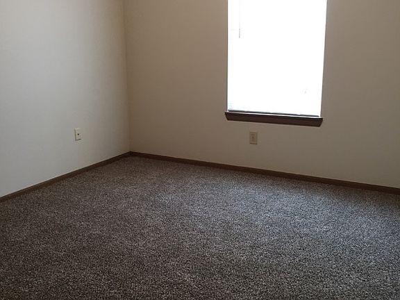 Bedroom - Fits a King Size Bed!!