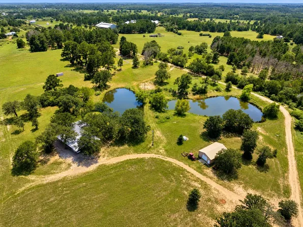 318 Grey Wolf Ln, Bastrop, TX 78602