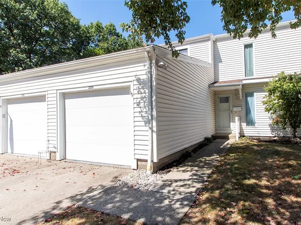 328 Deepwood Dr, Wadsworth, OH 44281