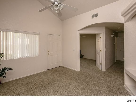 5th image of 470 Acoma South Blvd #127