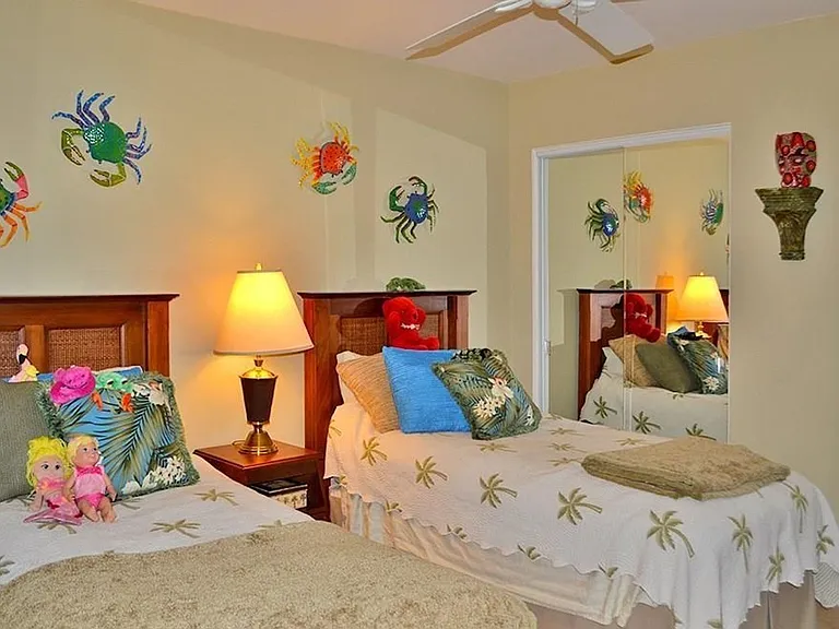5635 Turtle Bay Dr #6 — Photo 10