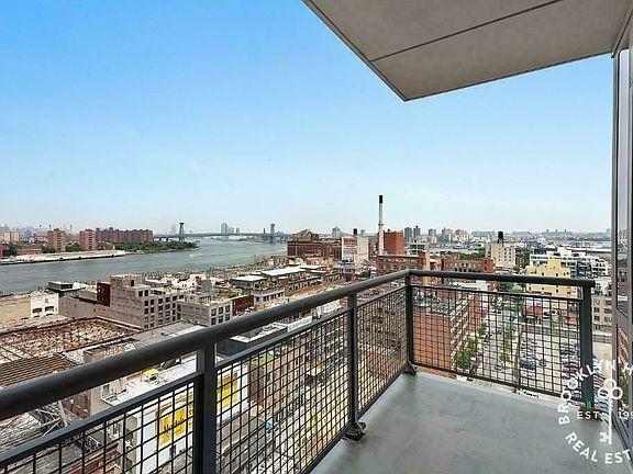 3rd image of 100 Jay St APT 18C