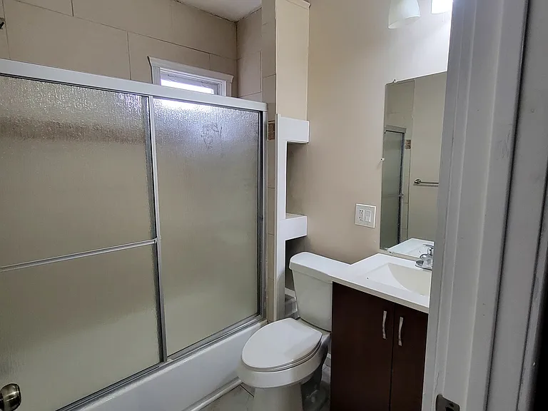 2266 Grandview Ave — Photo 33