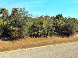 5060 N Peachtree Cir, Labelle, FL 33935