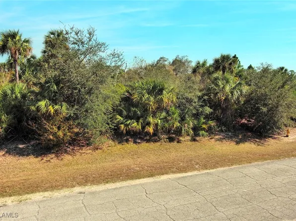 5060 N Peachtree Cir, Labelle, FL 33935