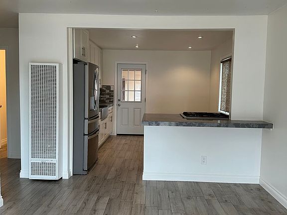 3rd image of 3420-22 Luna Ave #3422