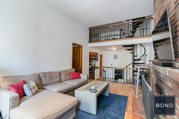 Rented by Bond New York | media 47