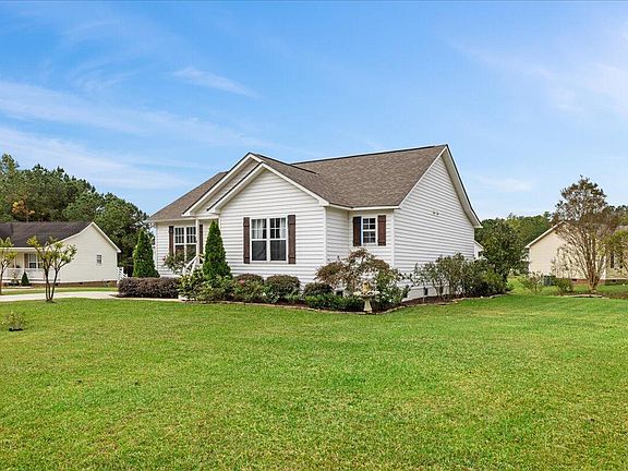 4th image of 100 Stoney Creek Cir