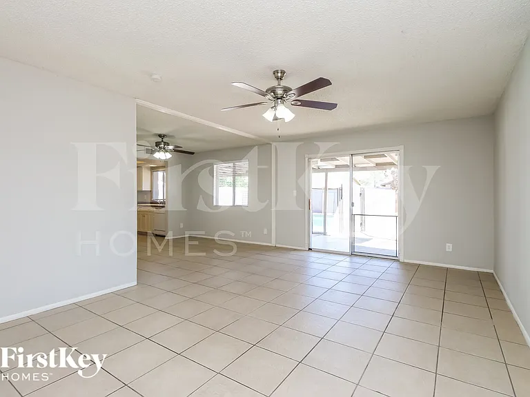 1918 E Watson Dr — Photo 5