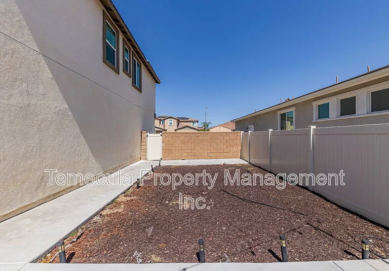 34065 Helenium St — Photo 20