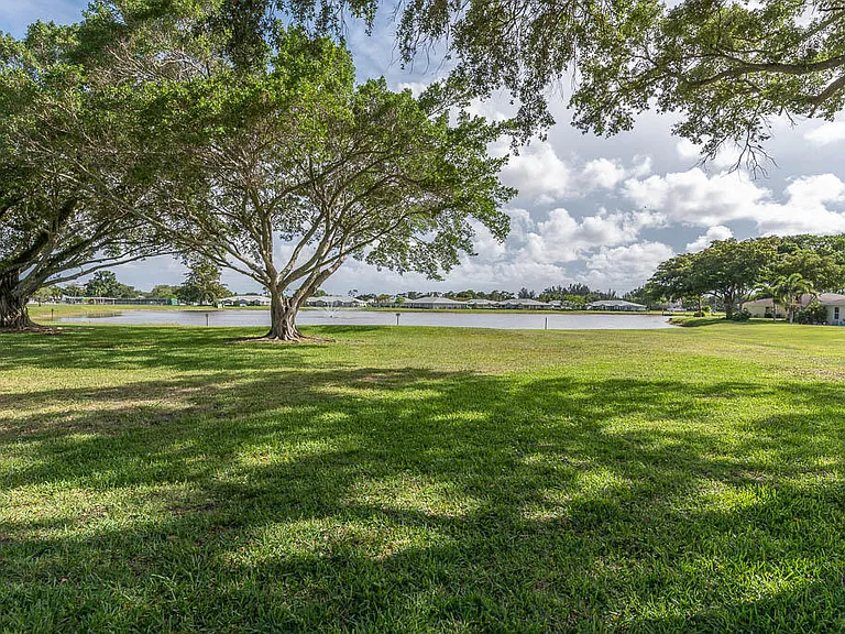 5061 Lakefront Blvd #B — Photo 39