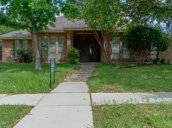 2505 Copper Creek Ln, Carrollton, TX 75006