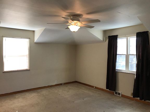 4th image of 555 Eastmoor Blvd #B