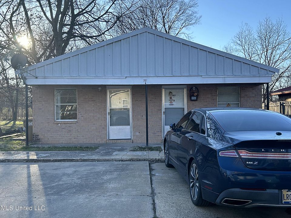 1st image of 212 Grant St