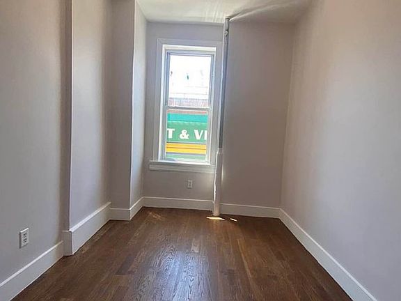 4th image of 1 E 19th St APT 2D