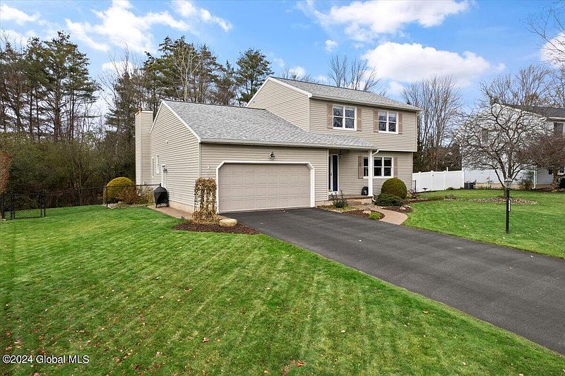 4th image of 615 Minuteman Lane