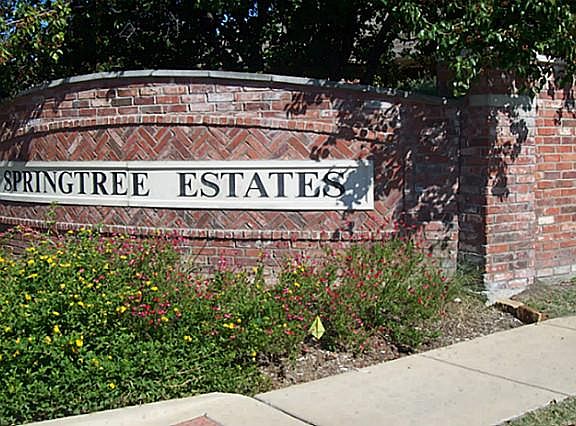 3rd image of 10317 Evergreen Dr