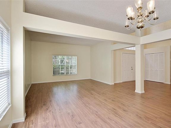 5th image of 1420 Foxforrest Cir