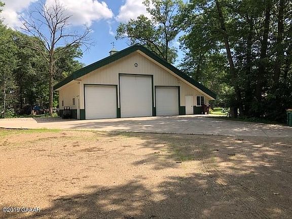 4th image of 2204 Springdale Dr NE