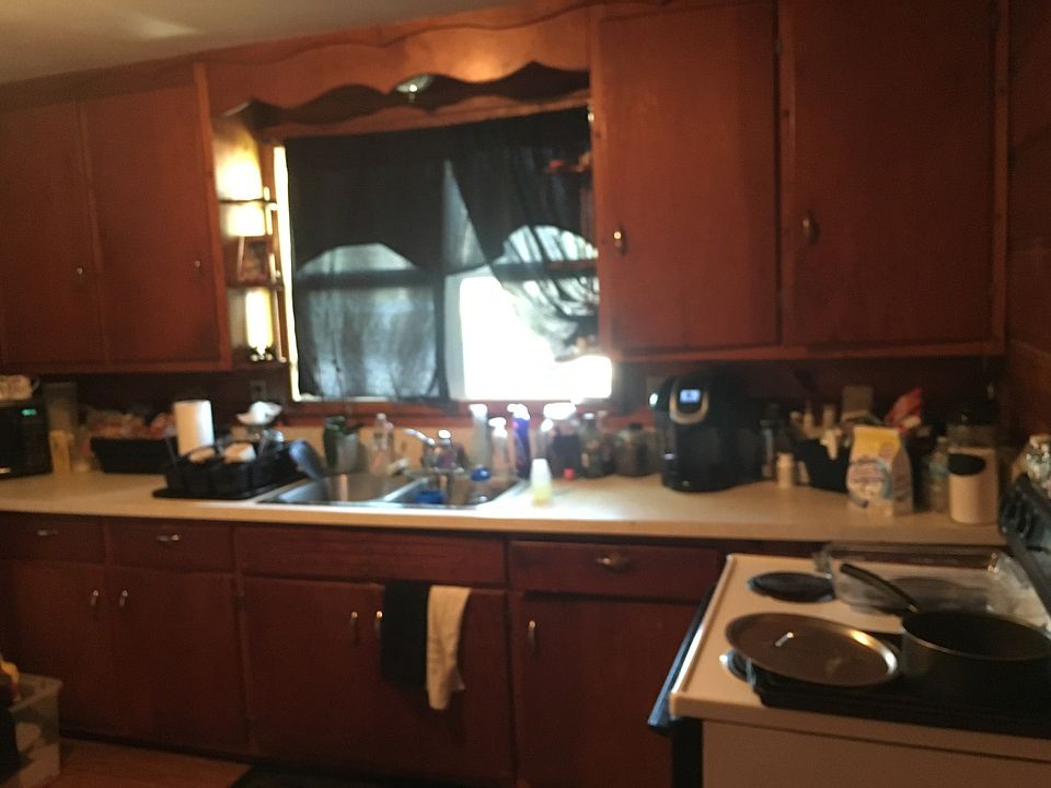 2nd image of 1010 S 4th St