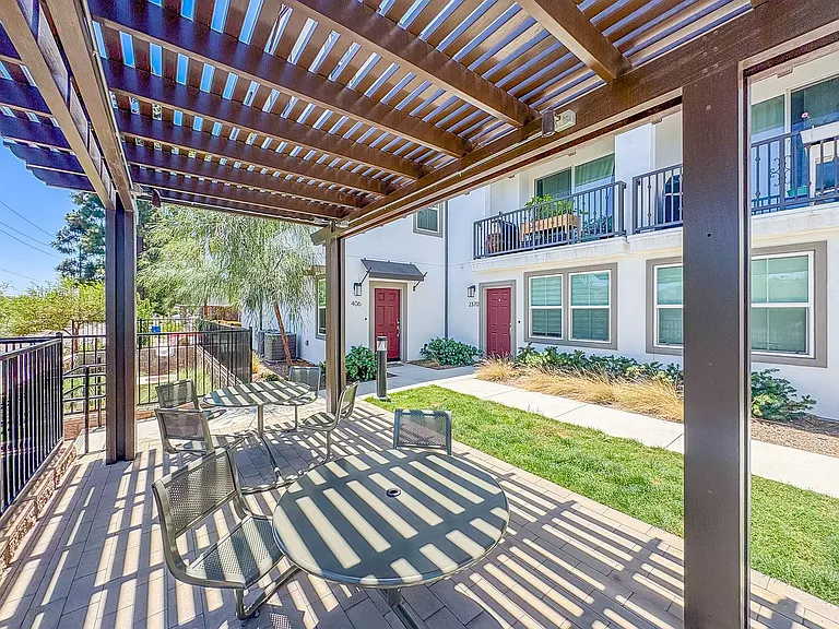 2376 Veil Gln — Photo 19