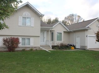 322 Sunrise St, Denver, IA 50622
