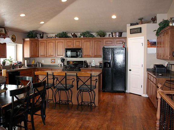 5733 Field Creek Way - 02 Kitchen_09182014