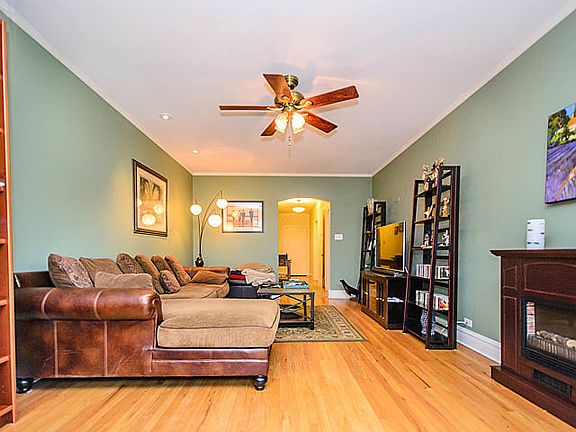 3rd image of 6652 N Glenwood Ave APT 1N