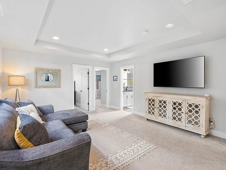 3722 NE Petrosa Ave — Photo 18