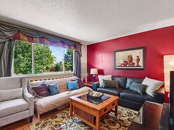 3rd image of 504 12th St