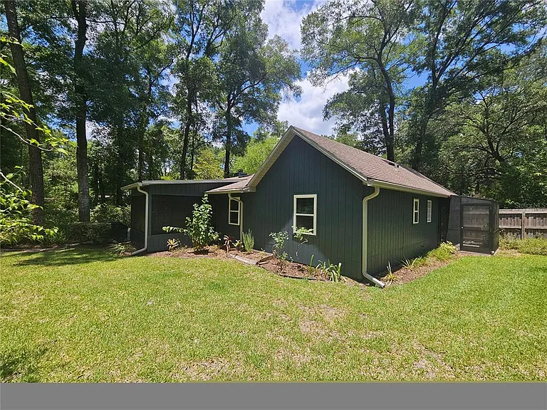 7605 SW 7th Pl — Photo 19