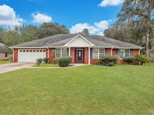 84 Colonial Dr, Midway, GA 31320