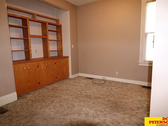 5th image of 1407 N Somers Ave